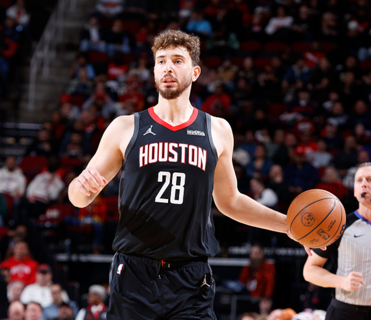 辉达官网-申京17投15中仍无缘今日最佳!对不起!东契奇爆砍80年NBA纪录